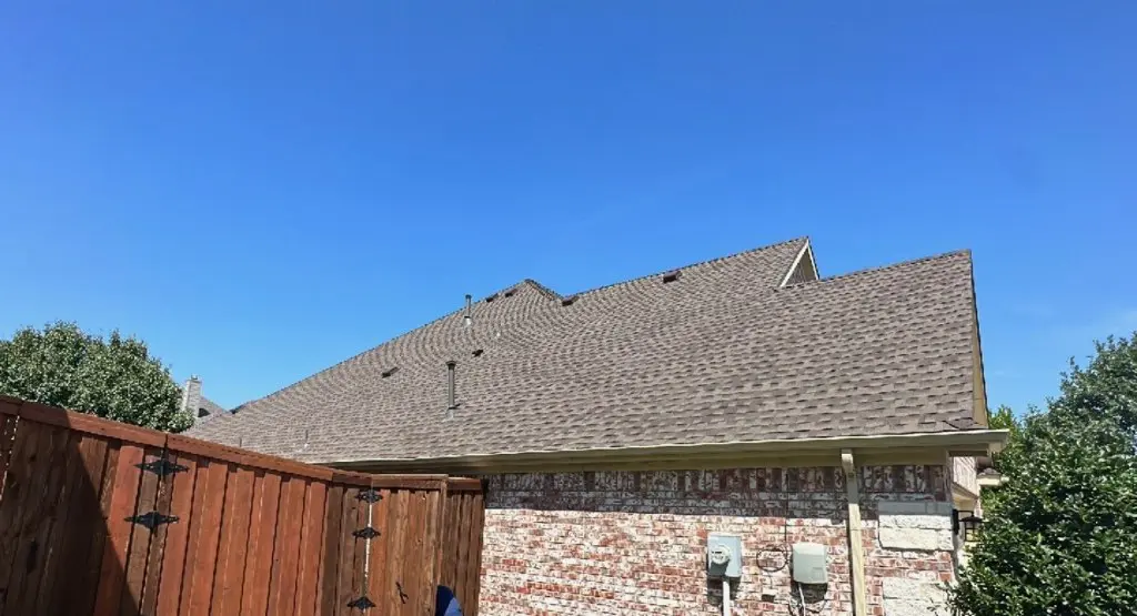 Completed roof replacement project in Lyndon